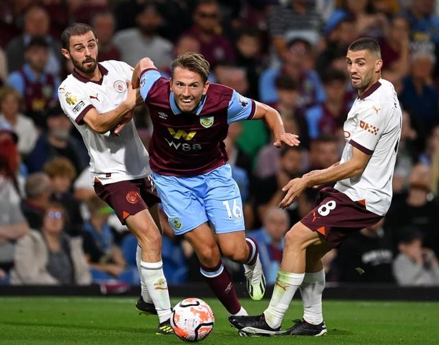 Leyu Sport下载-关于英超战后总结，教练讲述控球与反击战术的结合逻辑的信息