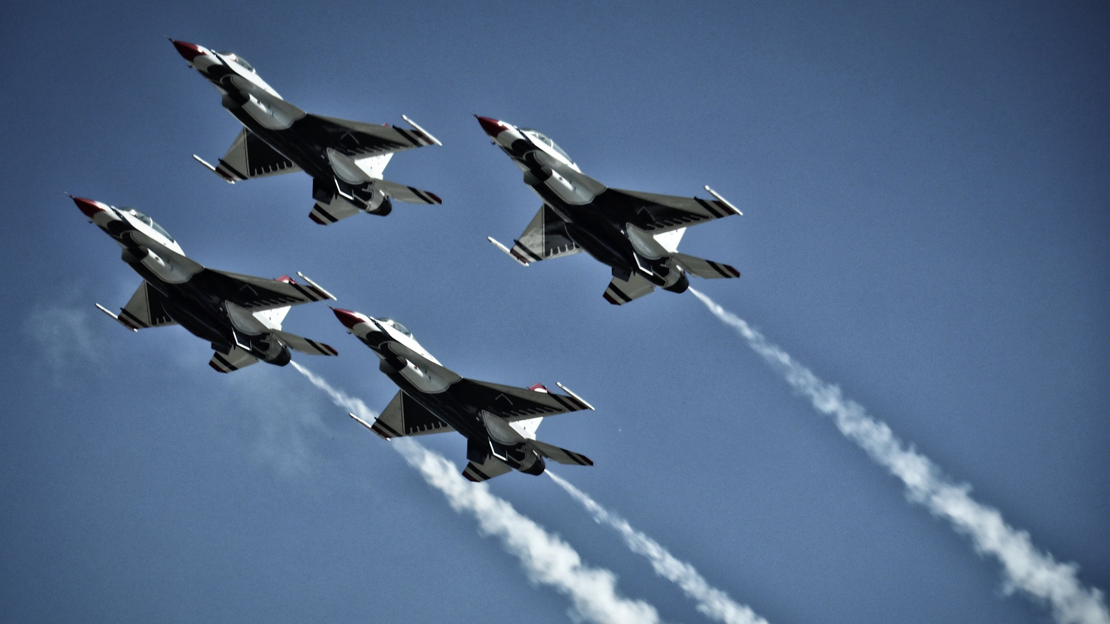 德甲精彩瞬间:关键扑救锁定胜局,战术变化令人振奋,德甲门将失误