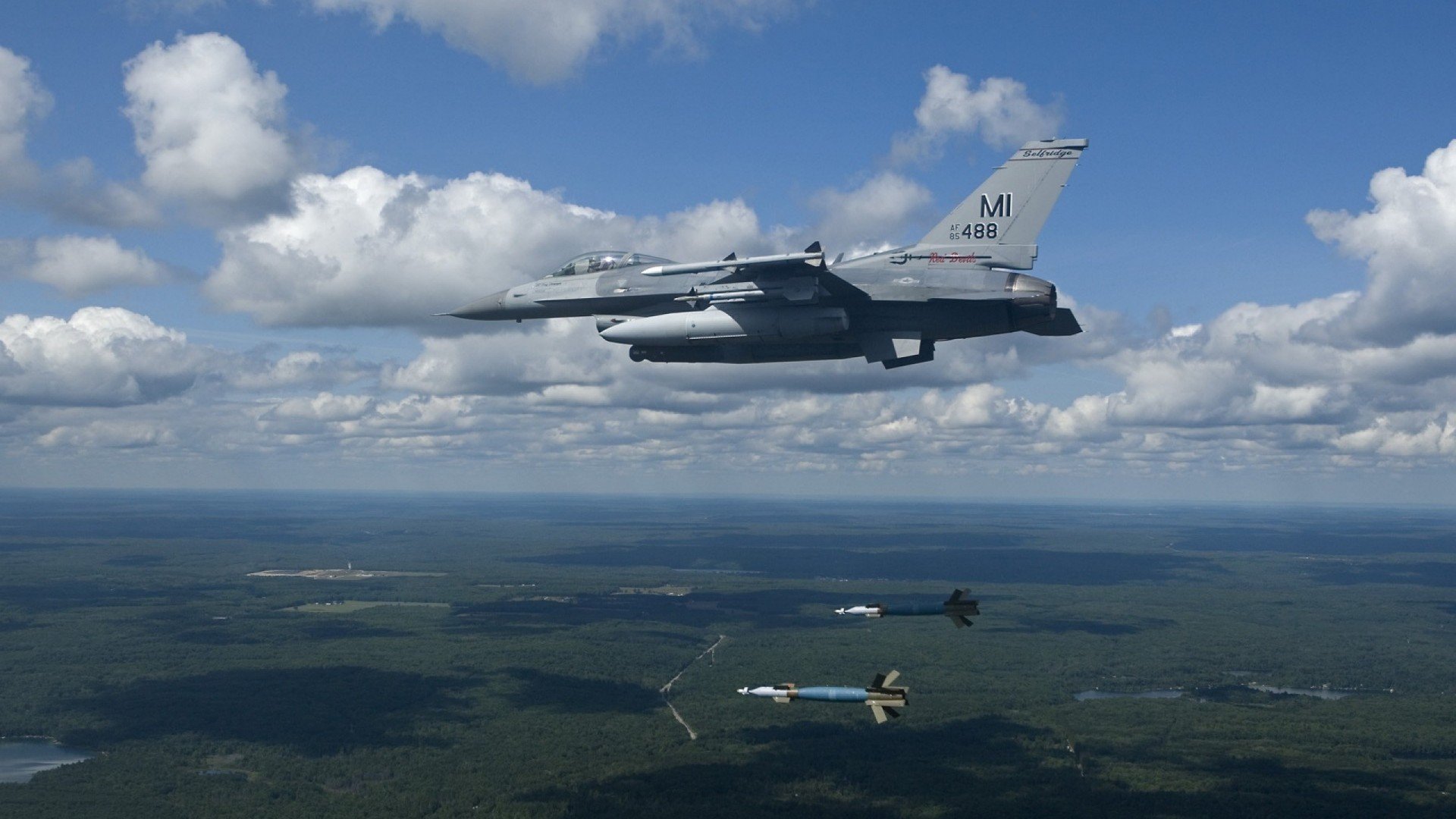 乐鱼vip-勒沃库森客场2-1战胜莱比锡，继续领跑德甲，勒沃库森引援