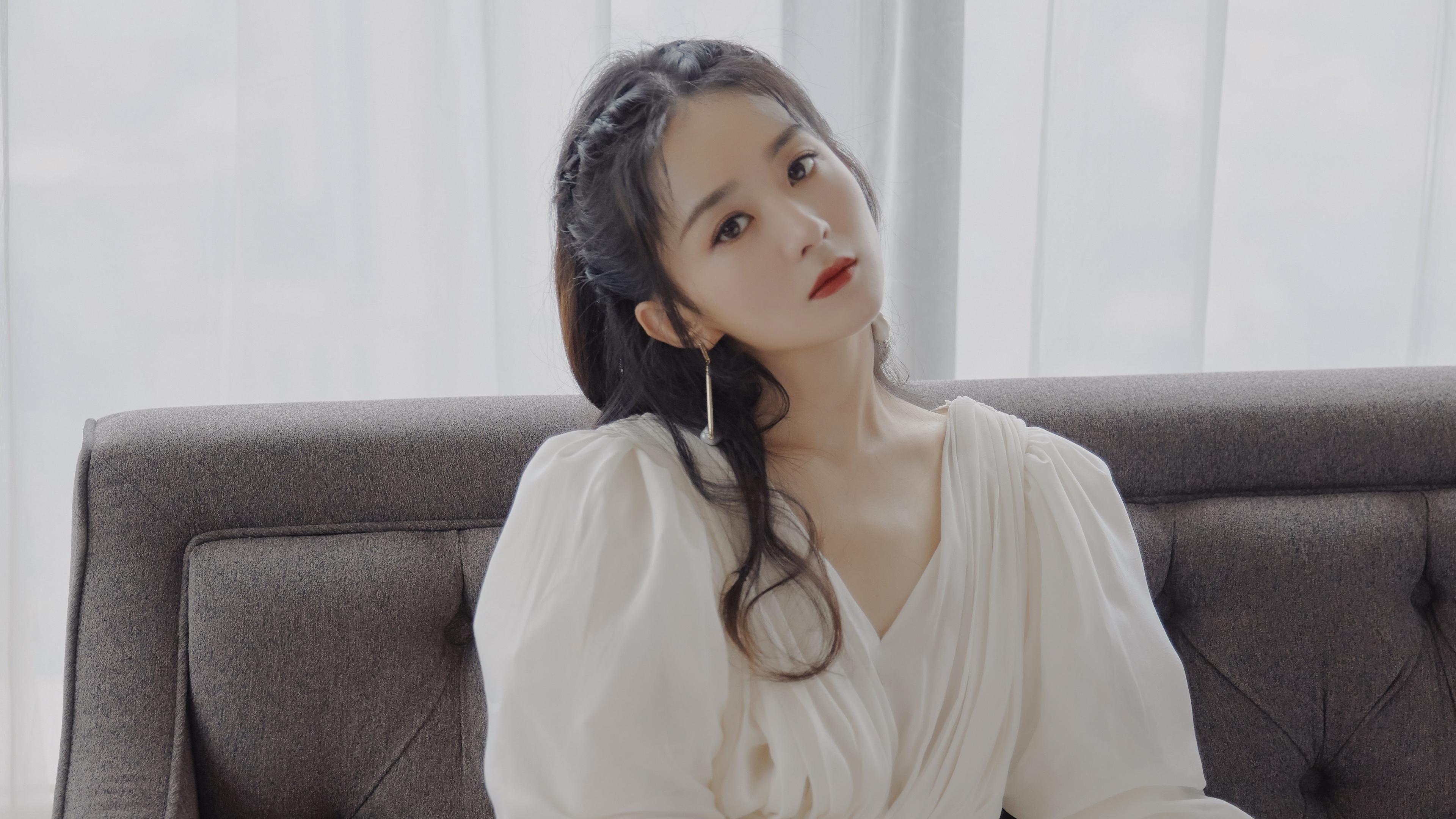 浙江雄狮前场逼抢频频奏效压制对手控球,浙江雄狮服务队