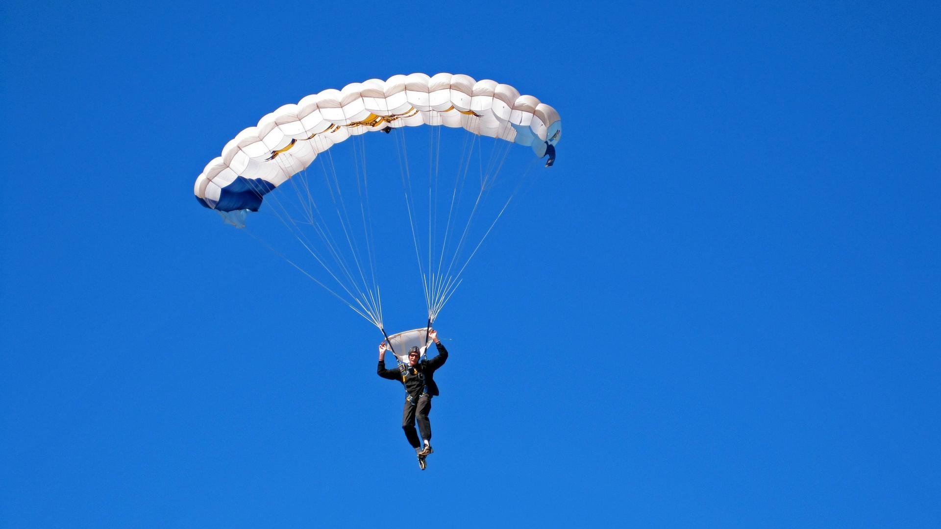 “穿越五大洲:全球极限巡回的壮丽画卷”,五大穿越路线